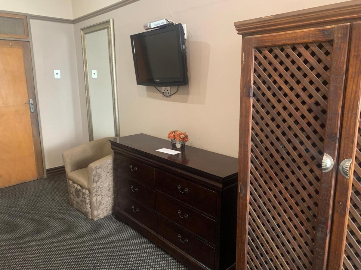 Halfway House Hotel Кимбърли Екстериор снимка