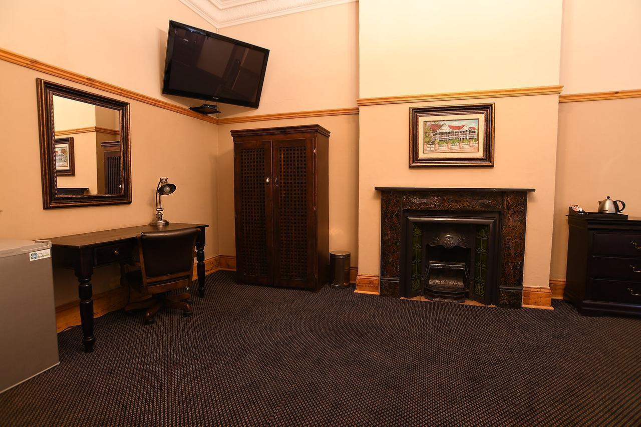 Halfway House Hotel Кимбърли Екстериор снимка