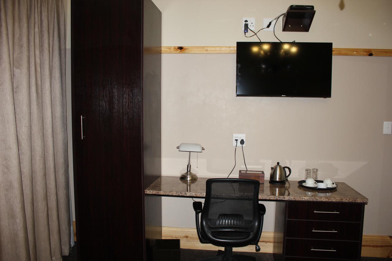 Halfway House Hotel Кимбърли Екстериор снимка