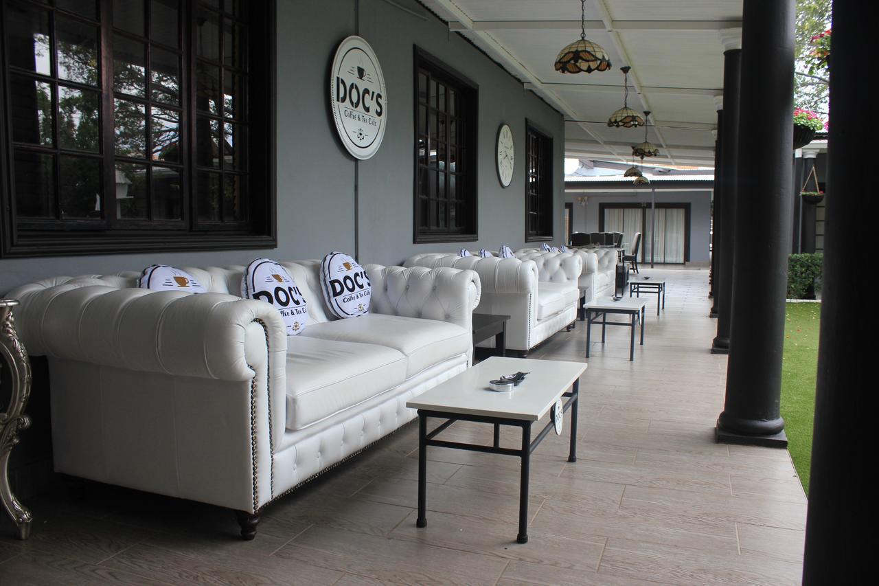 Halfway House Hotel Кимбърли Екстериор снимка
